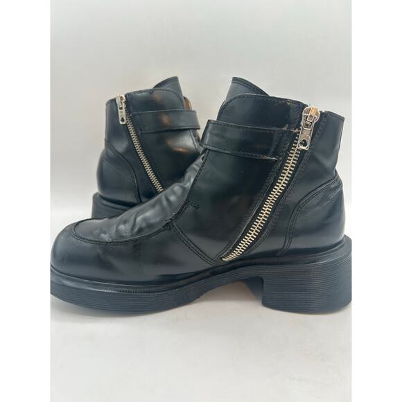 Dr. Martens MIE Vintage Platform
MONO BLACK Side Zip Boots Women’s 7 - Picture 3 of 11